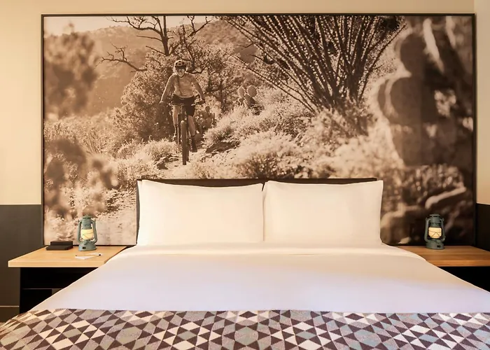 Mountain Modern Sedona, Tapestry Collection By Hilton Hotel
