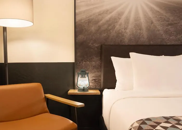 Mountain Modern Sedona, Tapestry Collection By Hilton Hotel Sedona