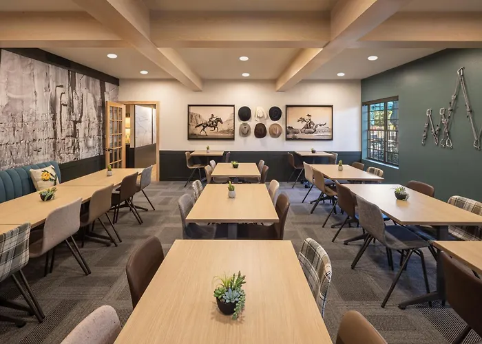 Mountain Modern Sedona, Tapestry Collection By Hilton 3* Sedona