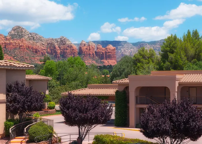 Mountain Modern Sedona, Tapestry Collection By Hilton