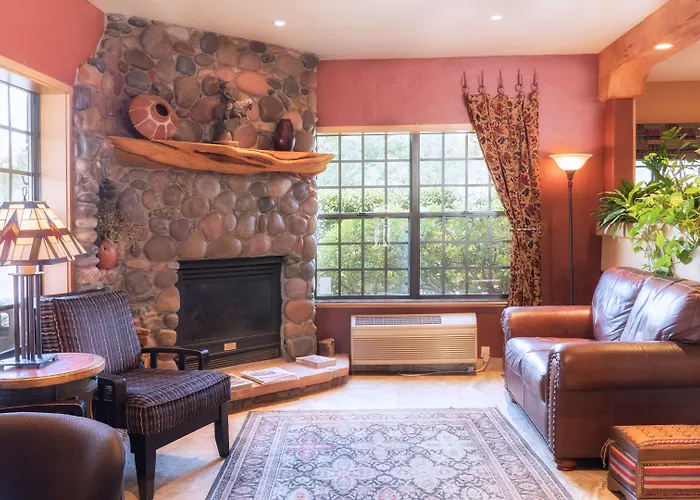 Mountain Modern Sedona, Tapestry Collection By Hilton Sedona