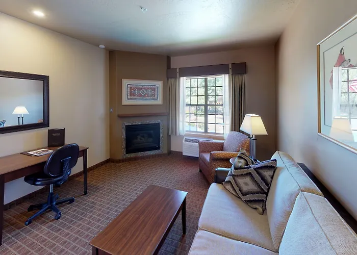 Mountain Modern Sedona, Tapestry Collection By Hilton Sedona